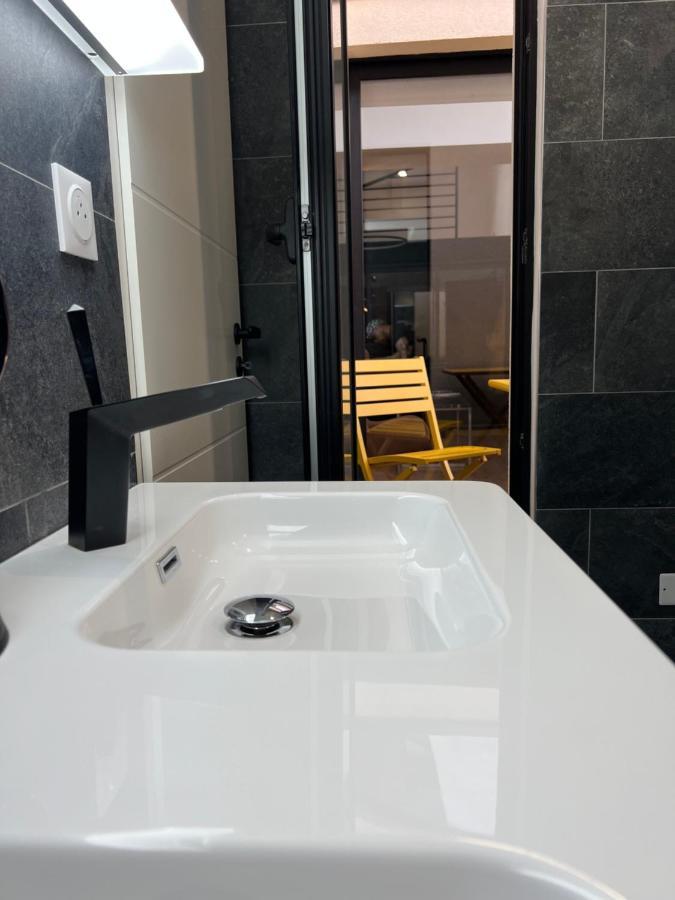Les Suites De Stanislas Jacuzzi & Spa Nancy Exterior foto